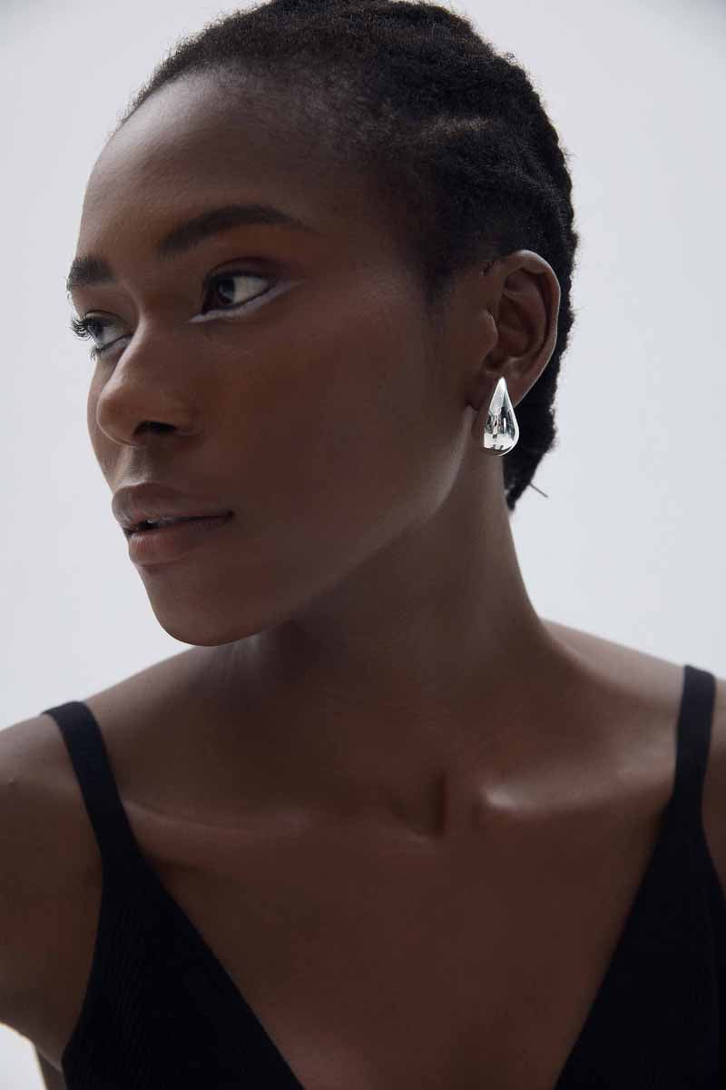Serene Drift Stud Earrings