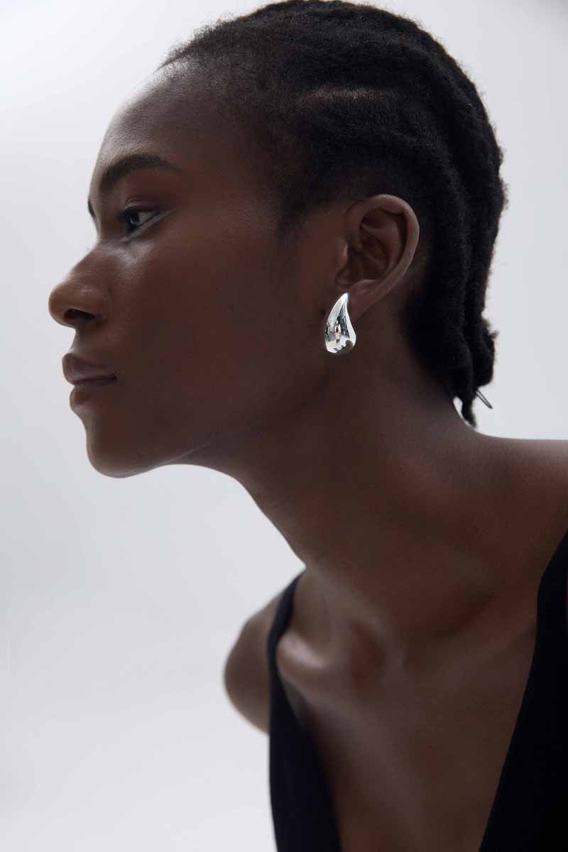 Serene Drift Stud Earrings