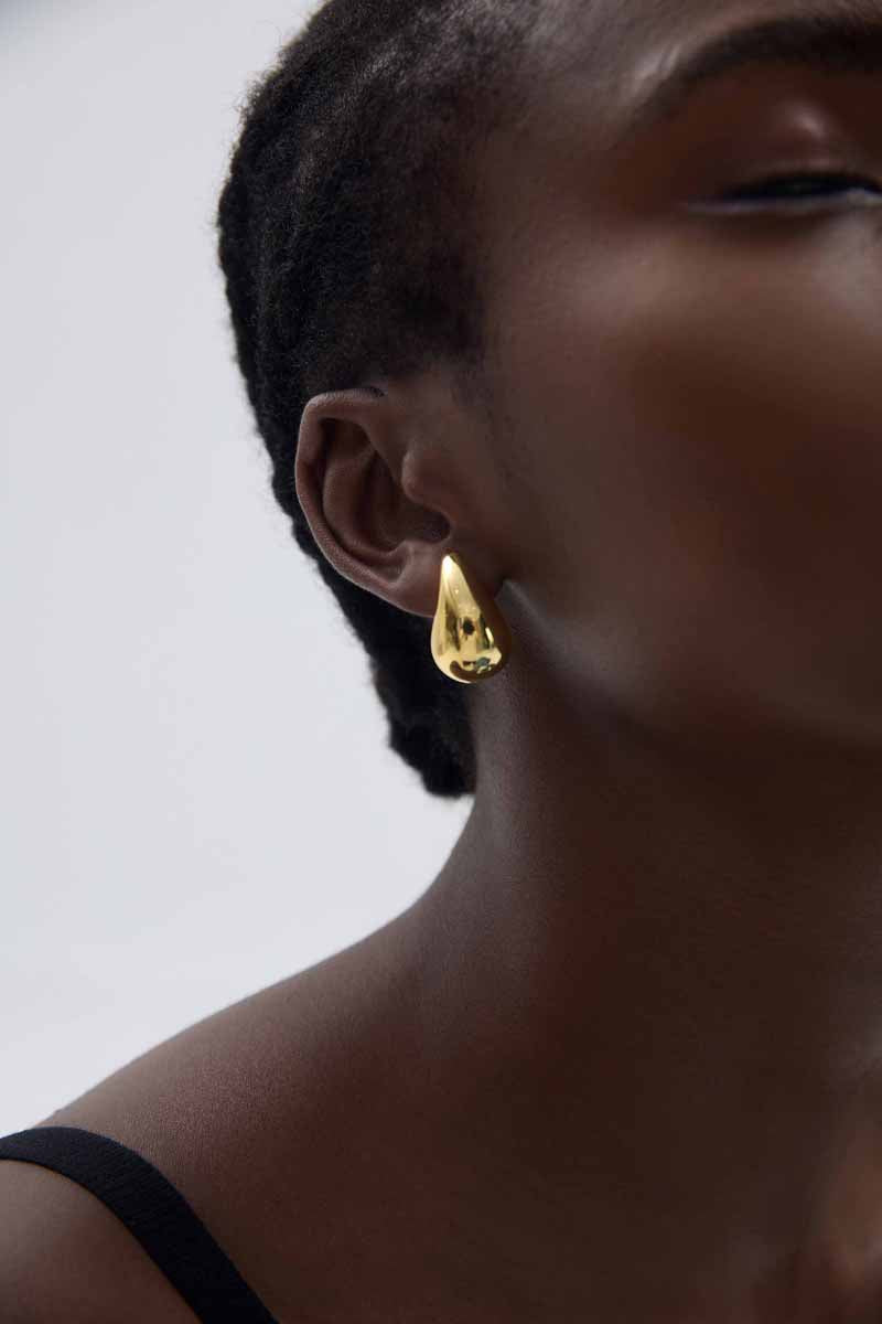 Serene Drift Stud Earrings