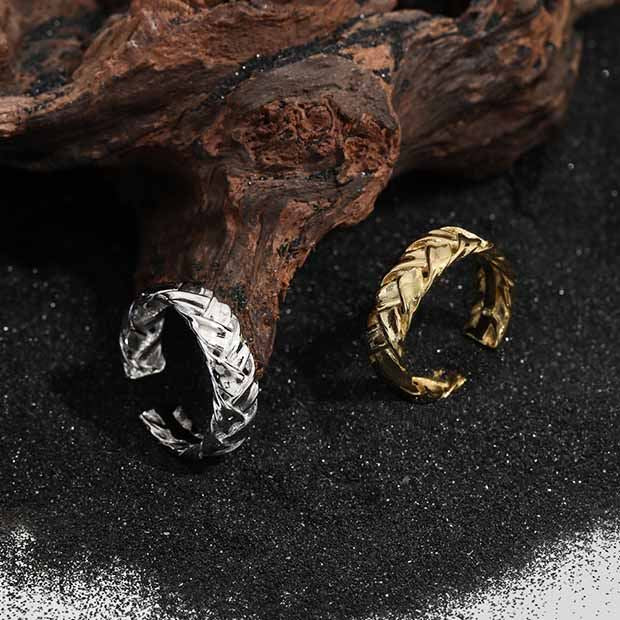 Knit of Elegance Adjustable Ring