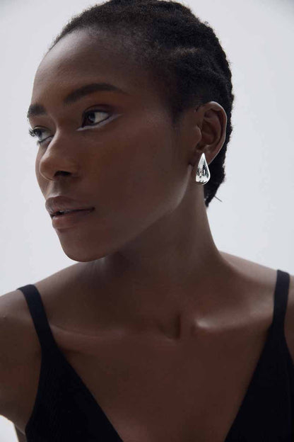 Serene Drift Stud Earrings