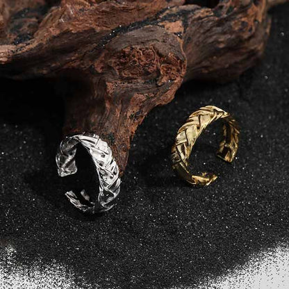 Knit of Elegance Adjustable Ring